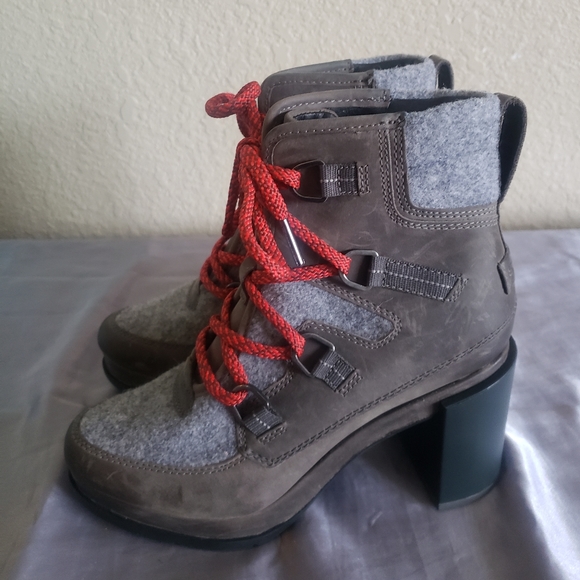 Sorel Blake Weatherproof Boots in Quarry 6.5 - Picture 2 of 8